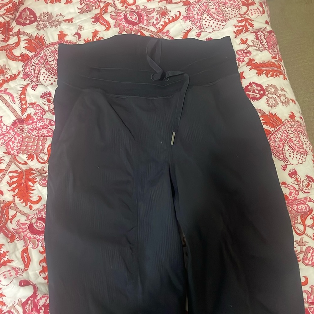 lululemon dance studio joggers size 4 black